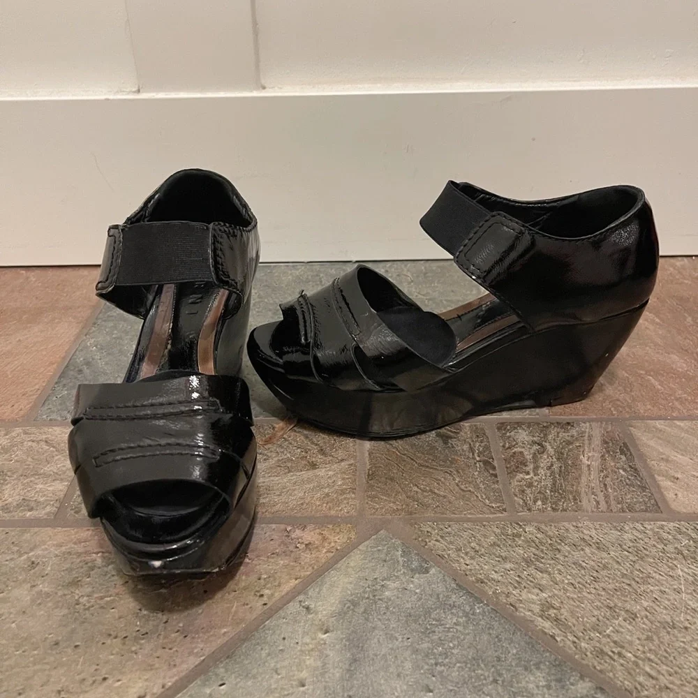 Marni Y2K Patent Leather Wedge Heels vintage black groovy